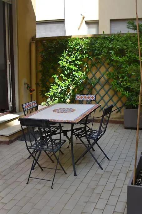 Appartamento All'Isola Con Terrazzo Milano Lägenhet
